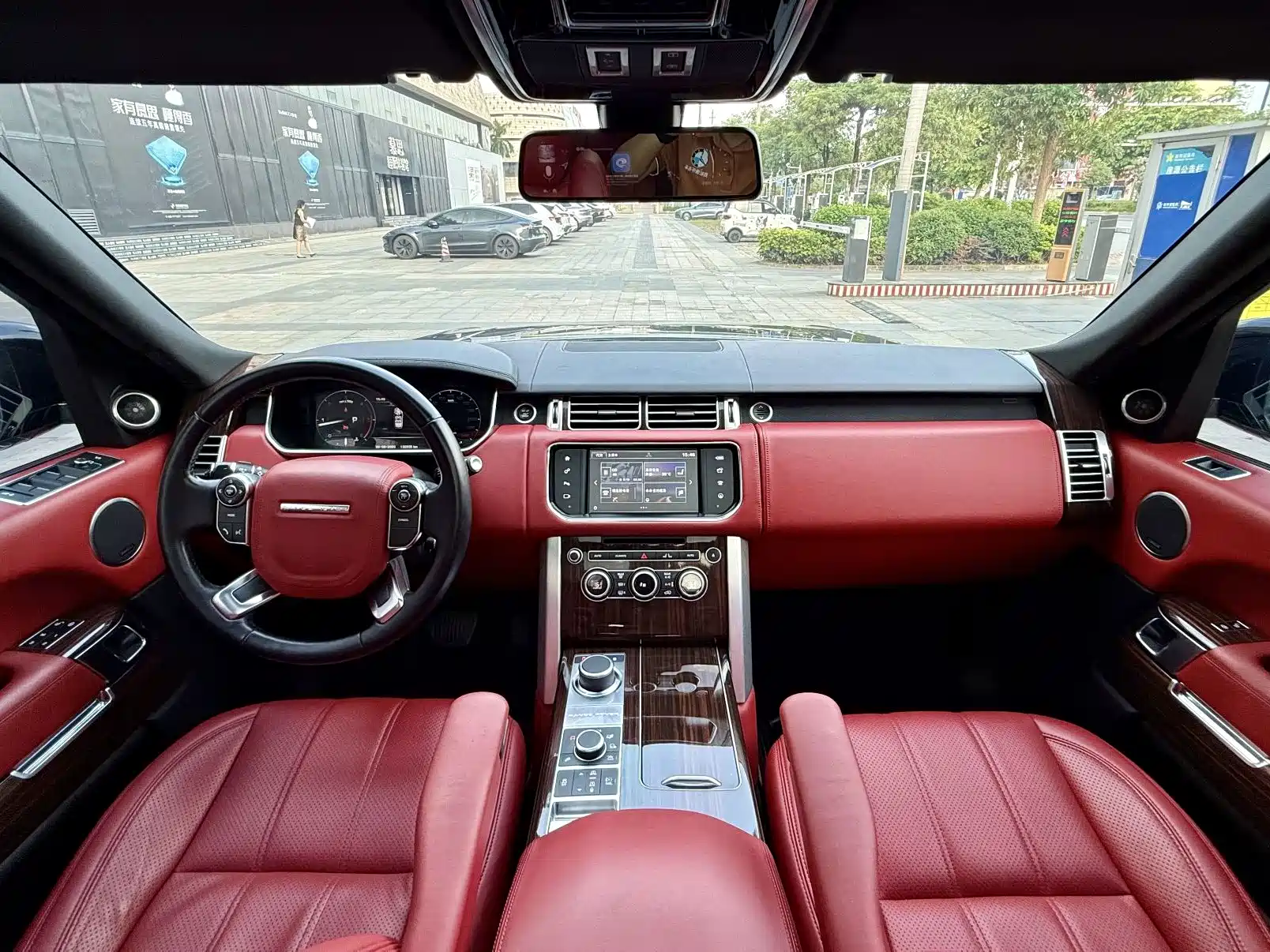 Фото 8 - Land Rover Range Rover