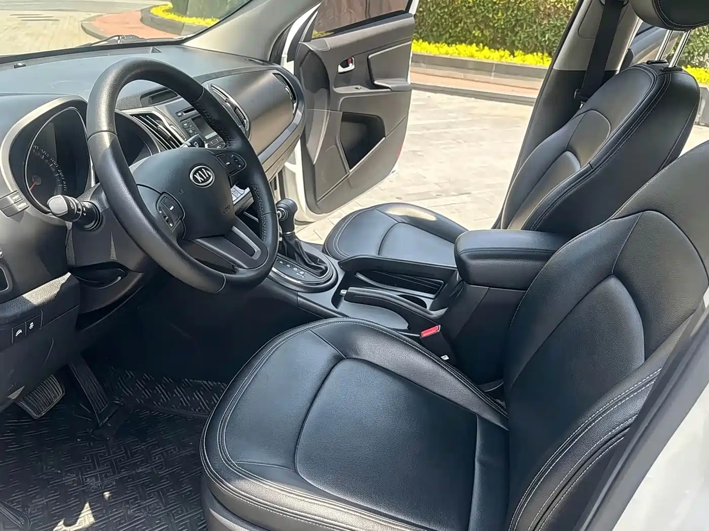 Photo 12 - Kia Sportage
