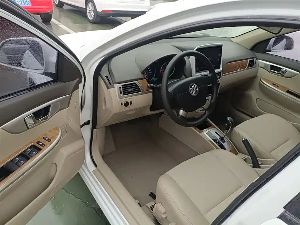 Buick Excelle 2015 1.5L Automatic Classic фото 16