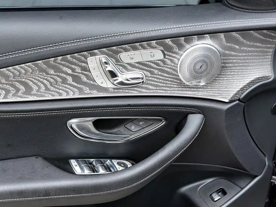 Mercedes-Benz E-Class 2021 E 300 L Sport Luxury Edition фото 11