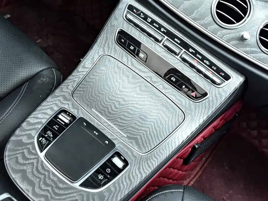 Mercedes-Benz E-Class 2021 E 300 L Sport Luxury Edition фото 21