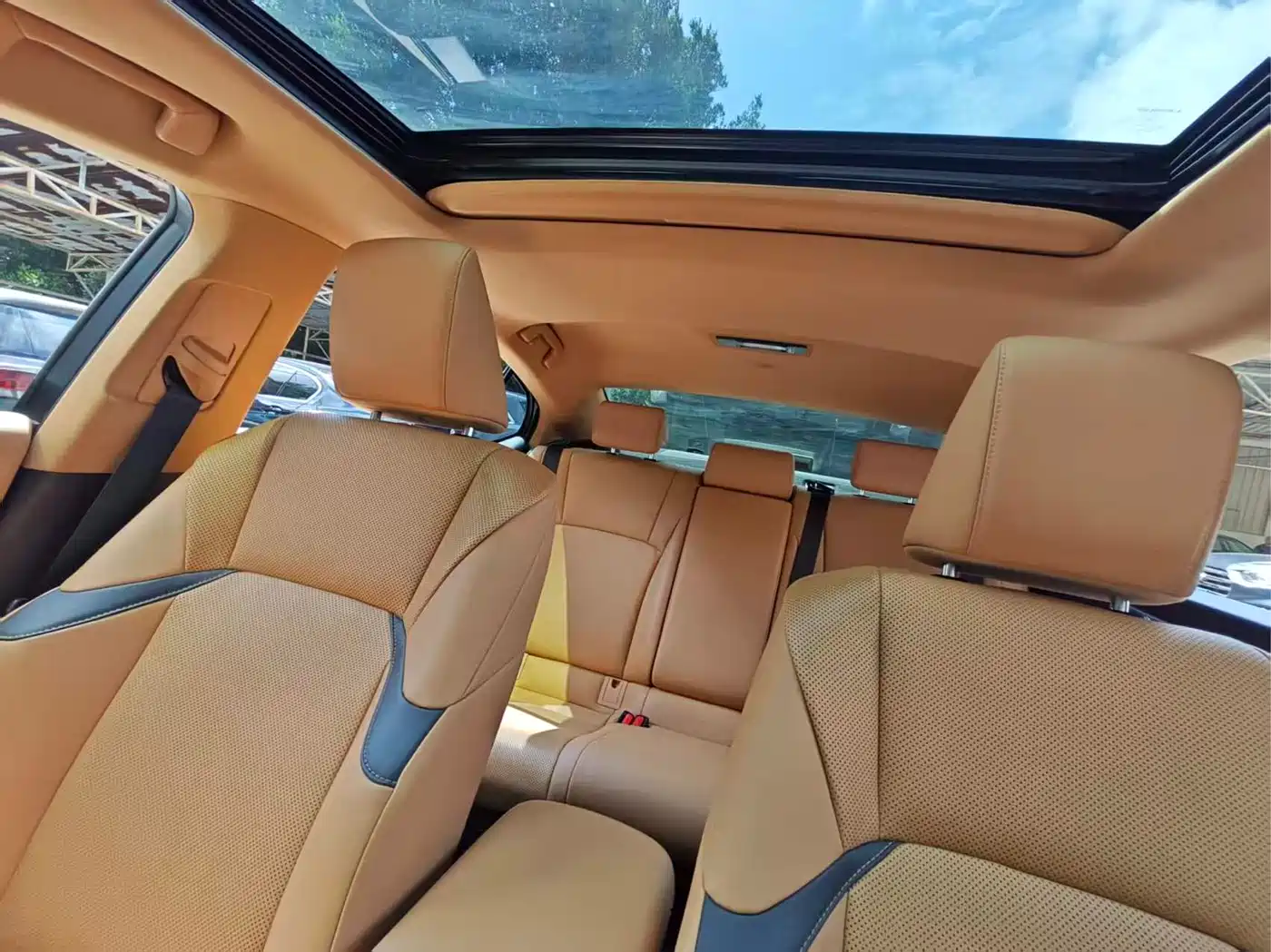 Lexus ES 2021 200 Excellence Edition фото 12