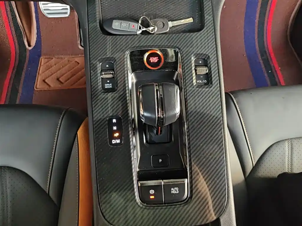 GAC Trumpchi Trumpchi Emkoo 2022 270T DCT J16 R-style Track Edition фото 14