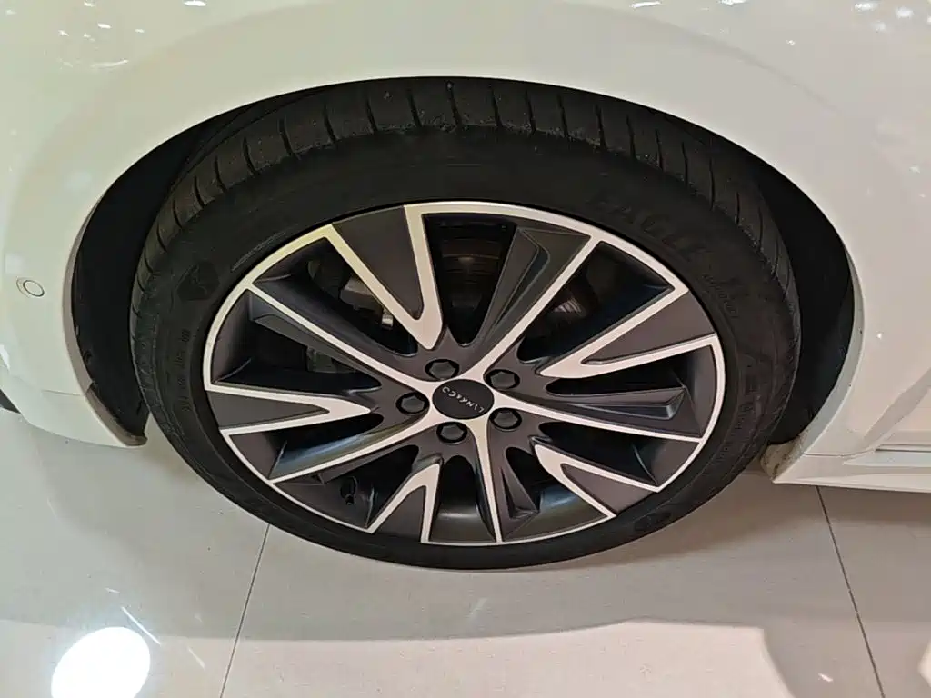 Lynk & Co 02 Hatchback 2022 2022 2.0TD Pro