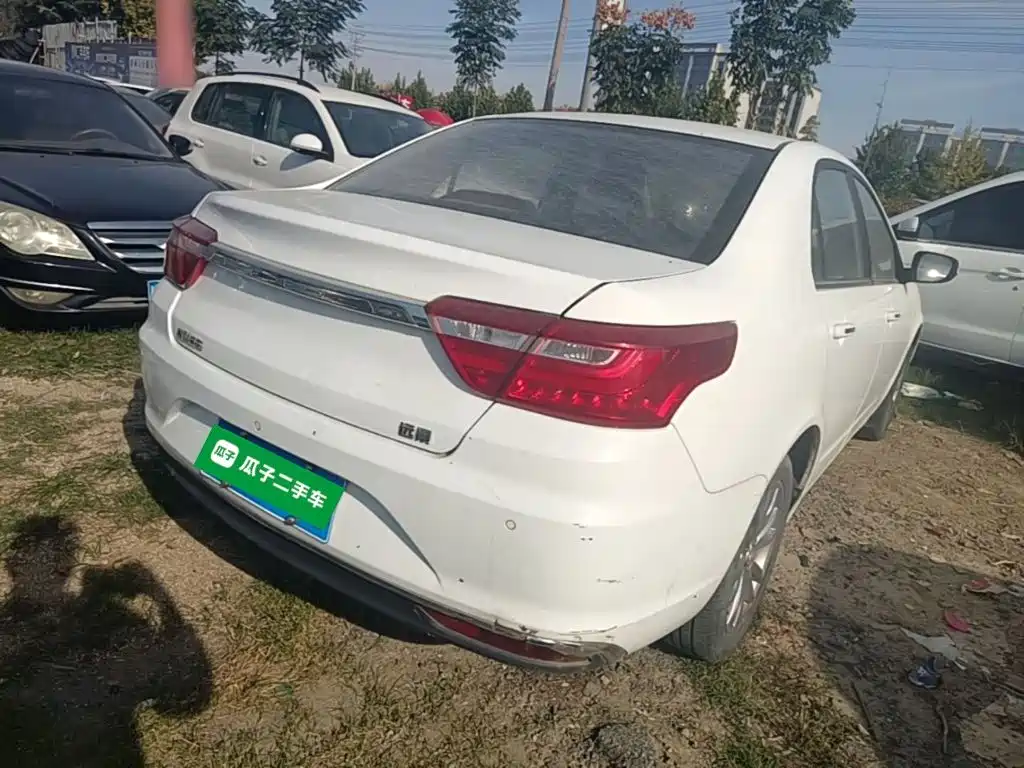 Фото 7 - Geely Vision