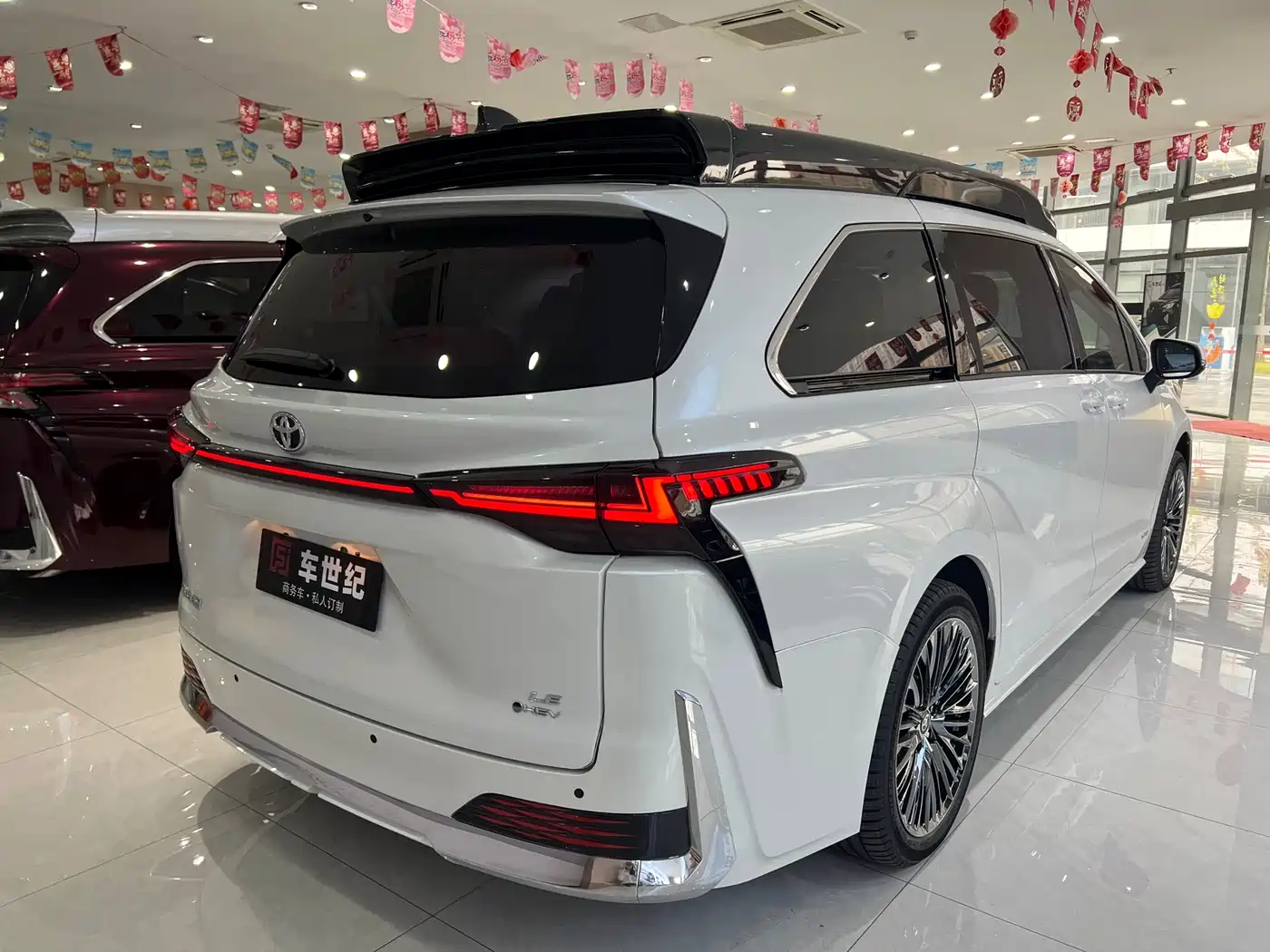 Toyota Sienna 2024 2.5L Hybrid Comfort Edition фото 20