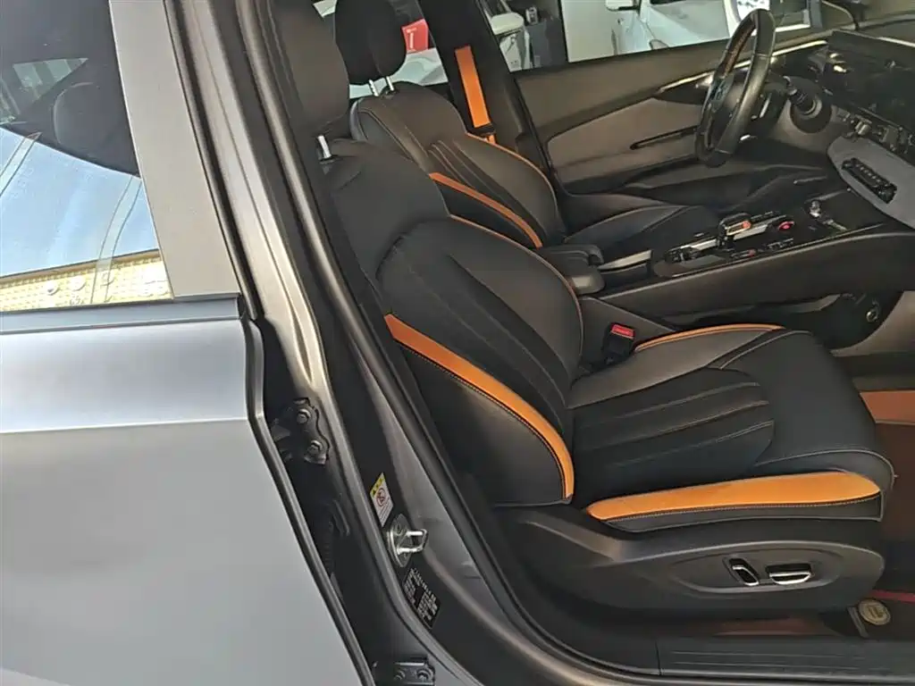 GAC Trumpchi Trumpchi Emkoo 2022 270T DCT J16 R-style Track Edition фото 25