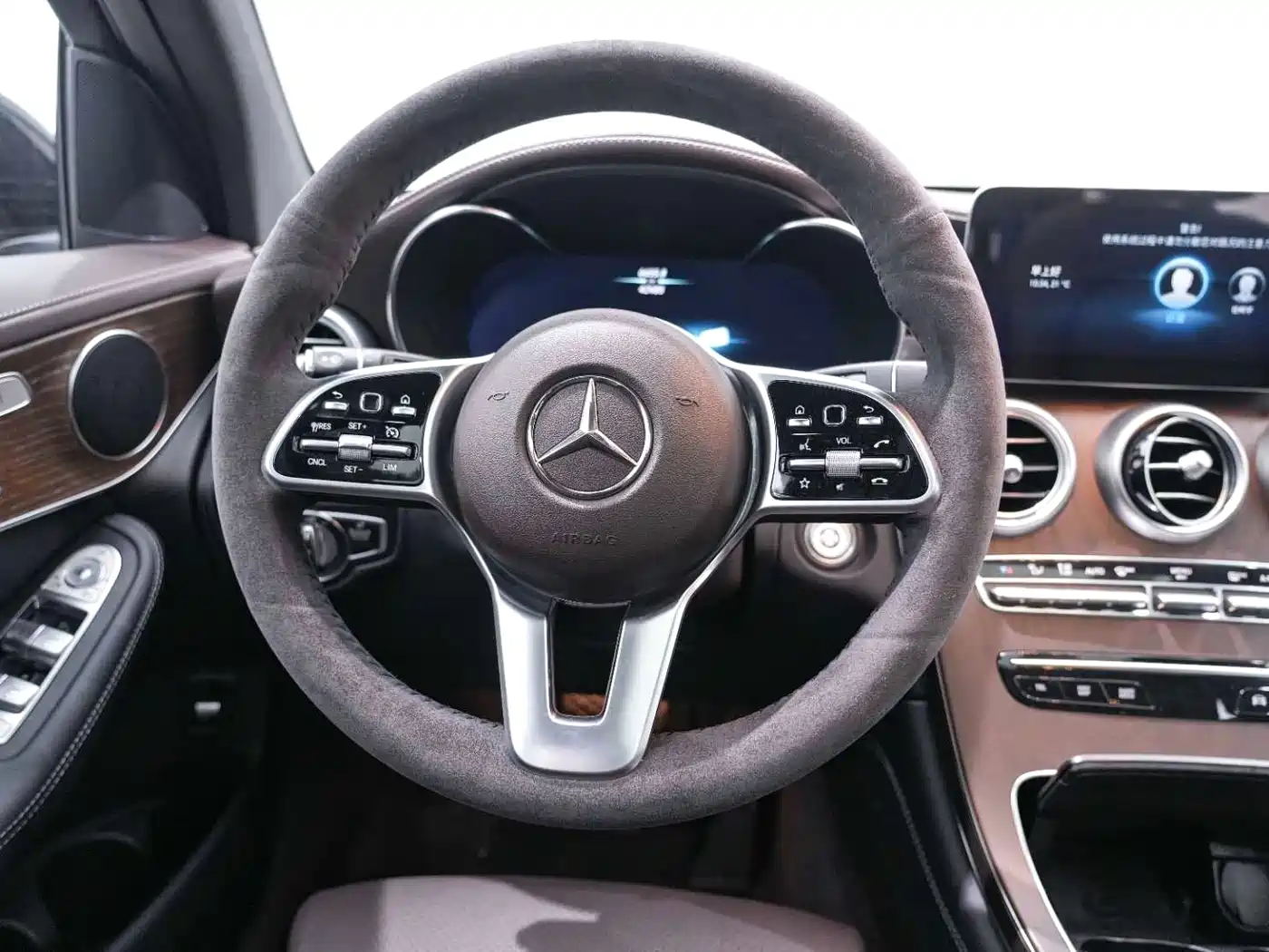 Mercedes-Benz GLC 2022 Facelift II GLC 260 L 4MATIC Sport Model фото 15