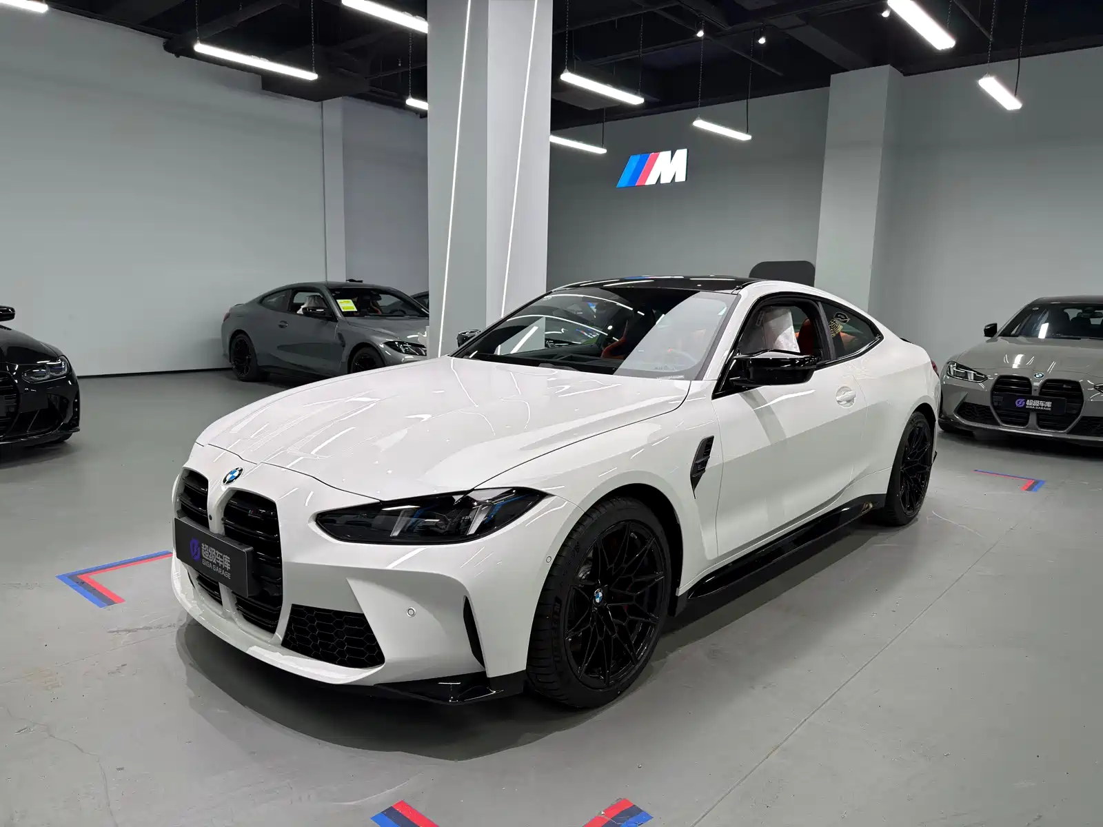 Фото 1 - BMW M4