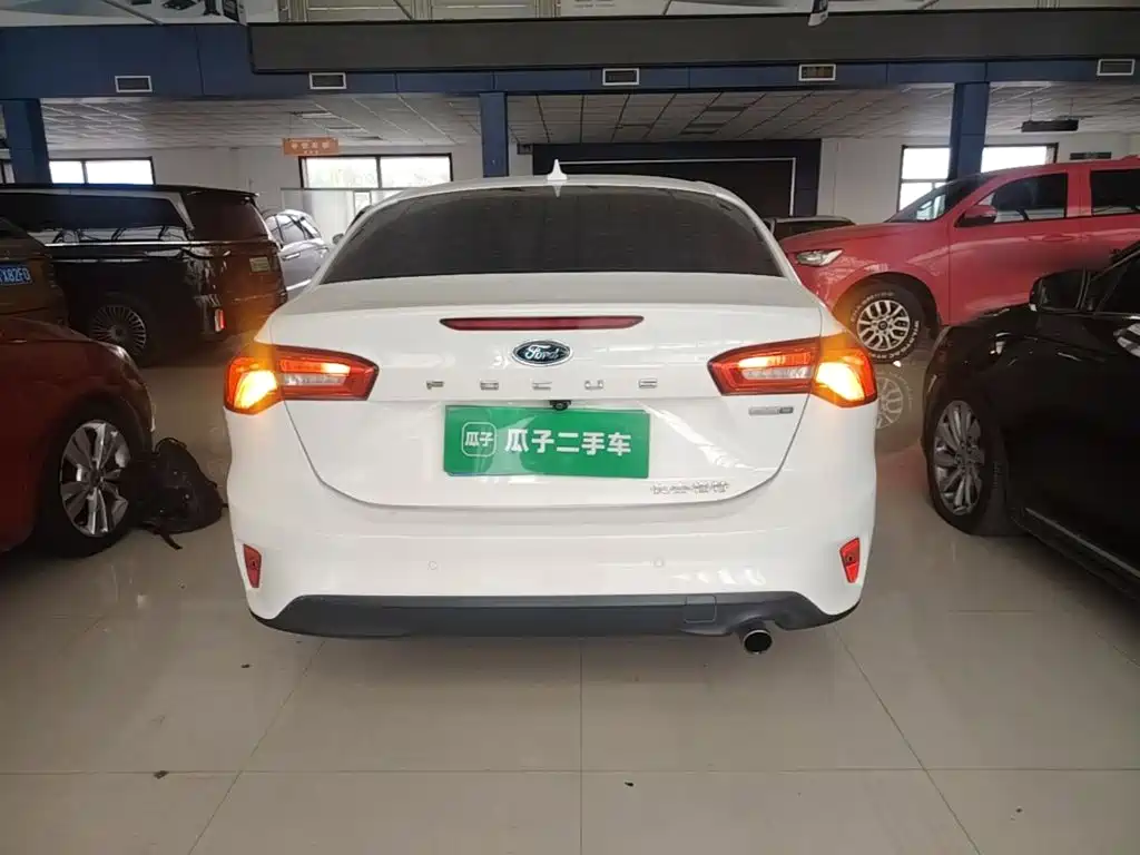 Фото 6 - Ford Focus