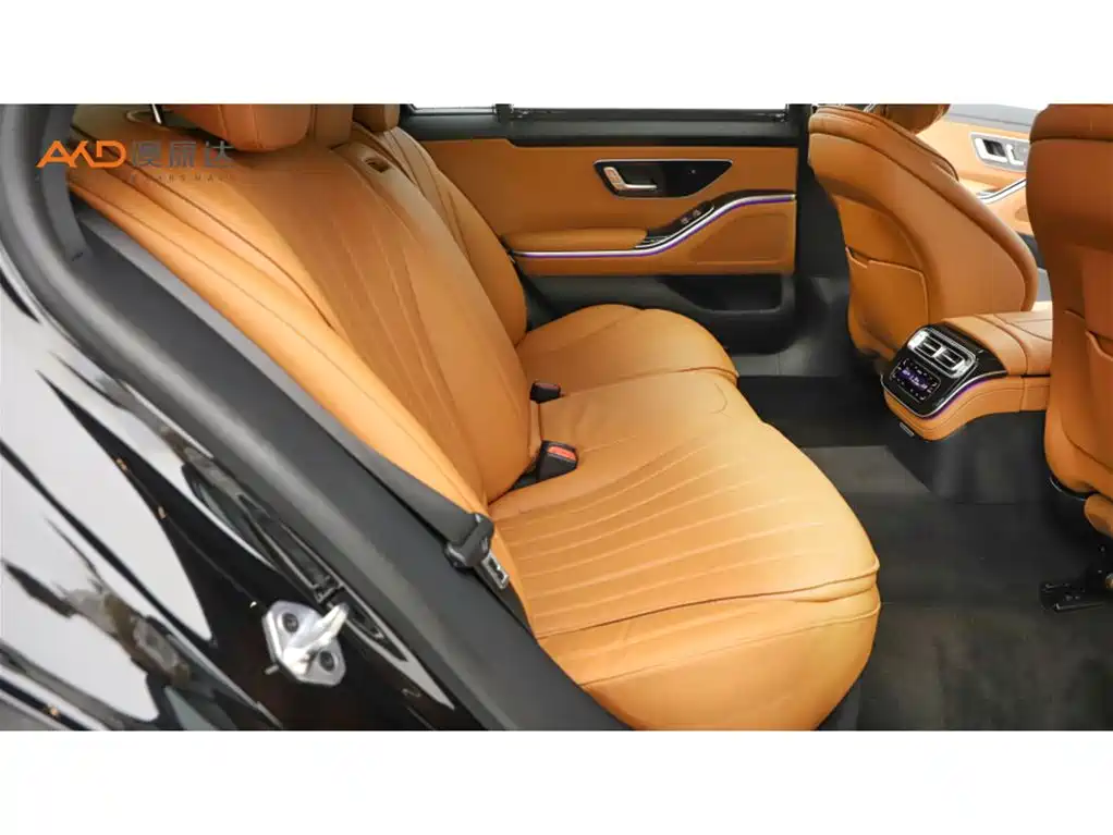 Photo 8 - Mercedes-Benz S-Class