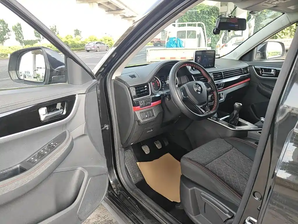 Dongfeng Fengxing Fengxing T5 2019 2021 1.6L Manual Comfort