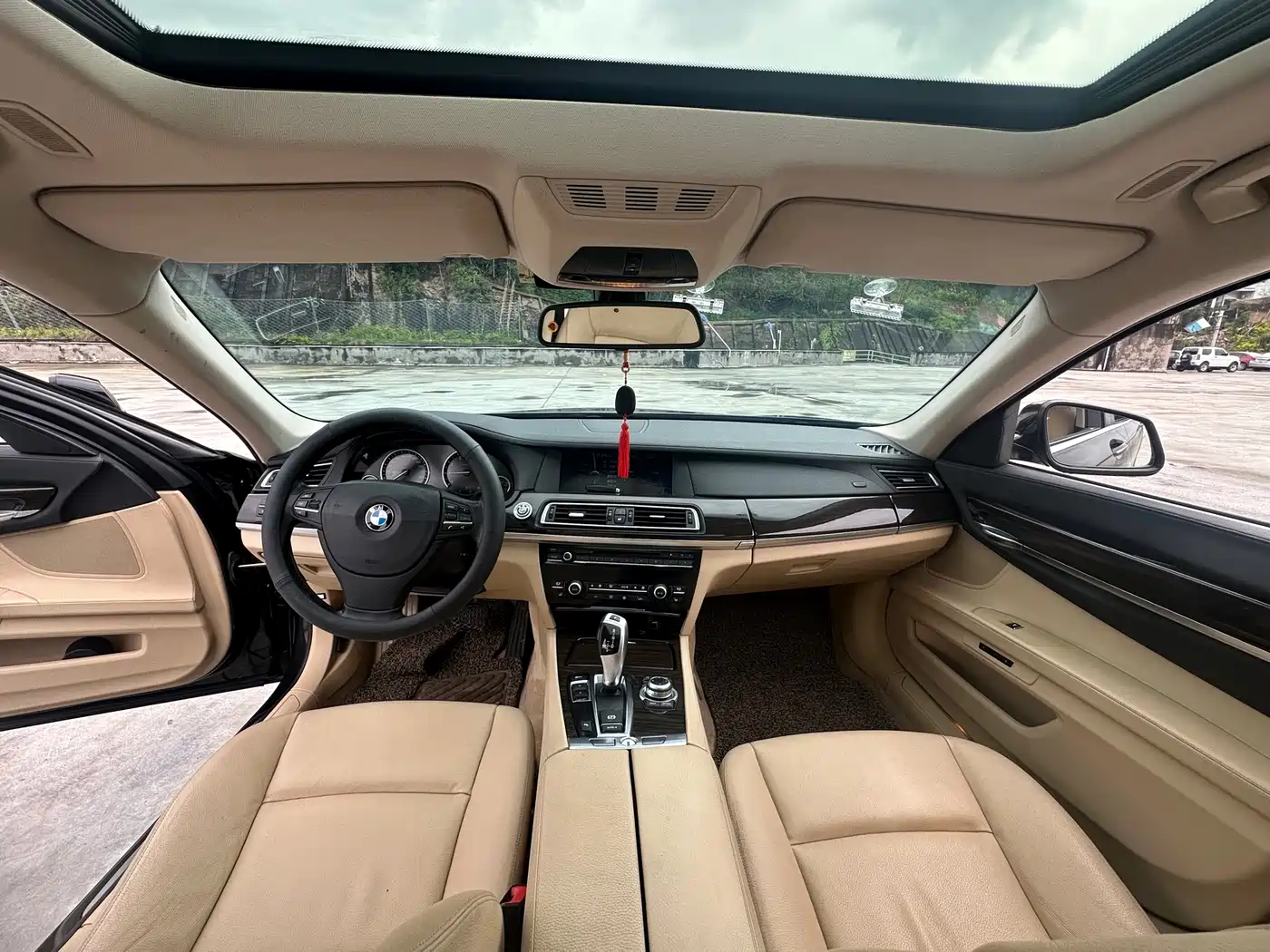 BMW 7 Series 2011 730Li Elegance фото 14
