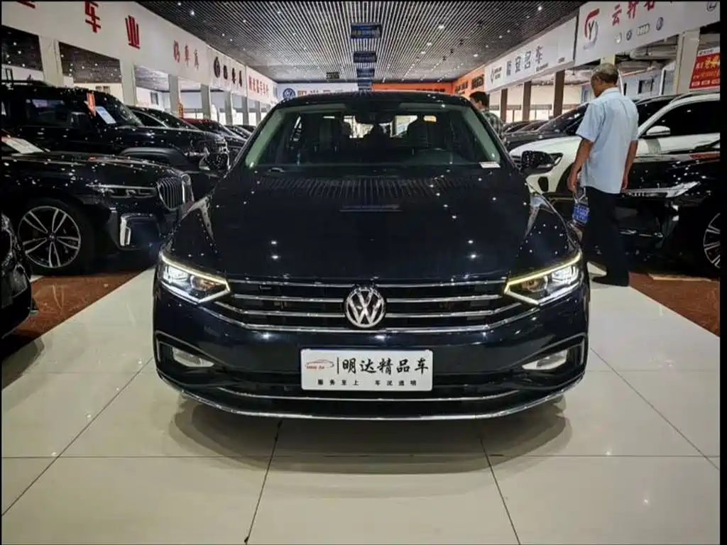 Volkswagen Magotan 2020 330TSI DSG Leading фото 2