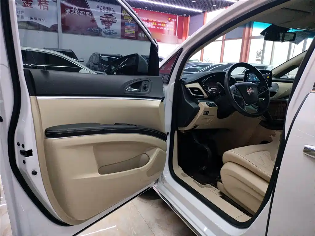 BUICK GL8