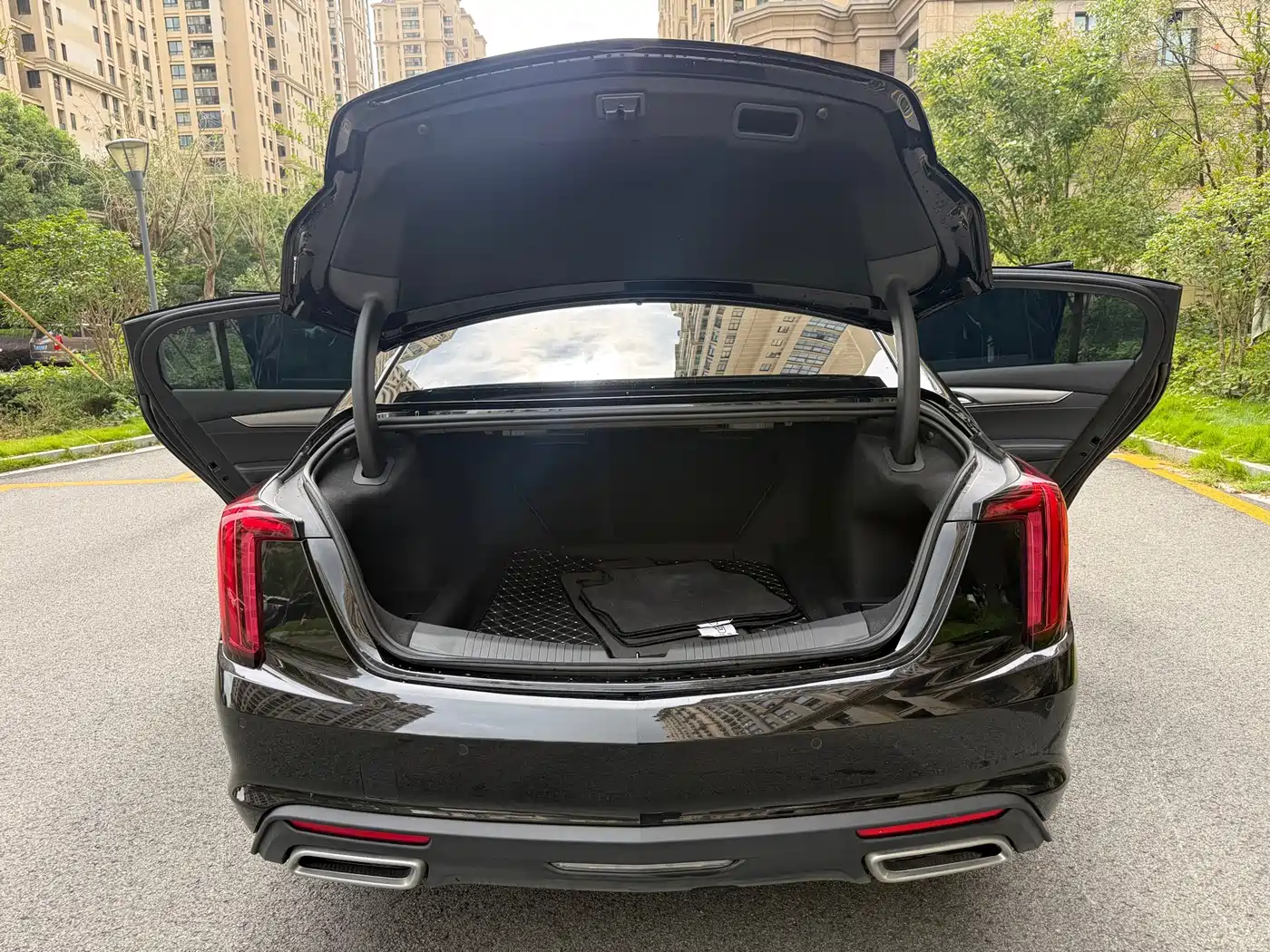 Cadillac CT5 2026 2025 Model 28T Urban Sport Edition