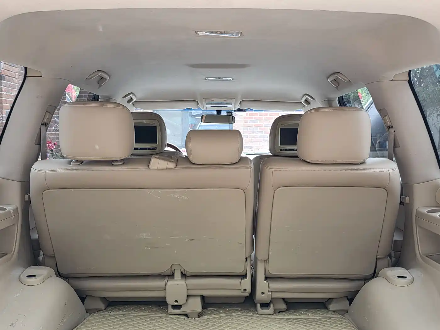 Toyota Land Cruiser (Import) 2015 4.0L V6 Middle East Limited Edition фото 22