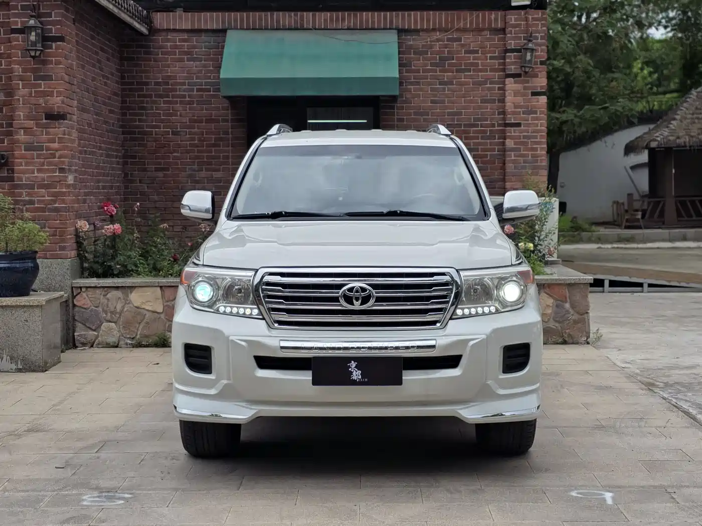 Toyota Land Cruiser (Import) 2015 4.0L V6 Middle East Limited Edition фото 2