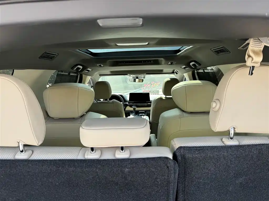 Фото 30 - Toyota Granvia