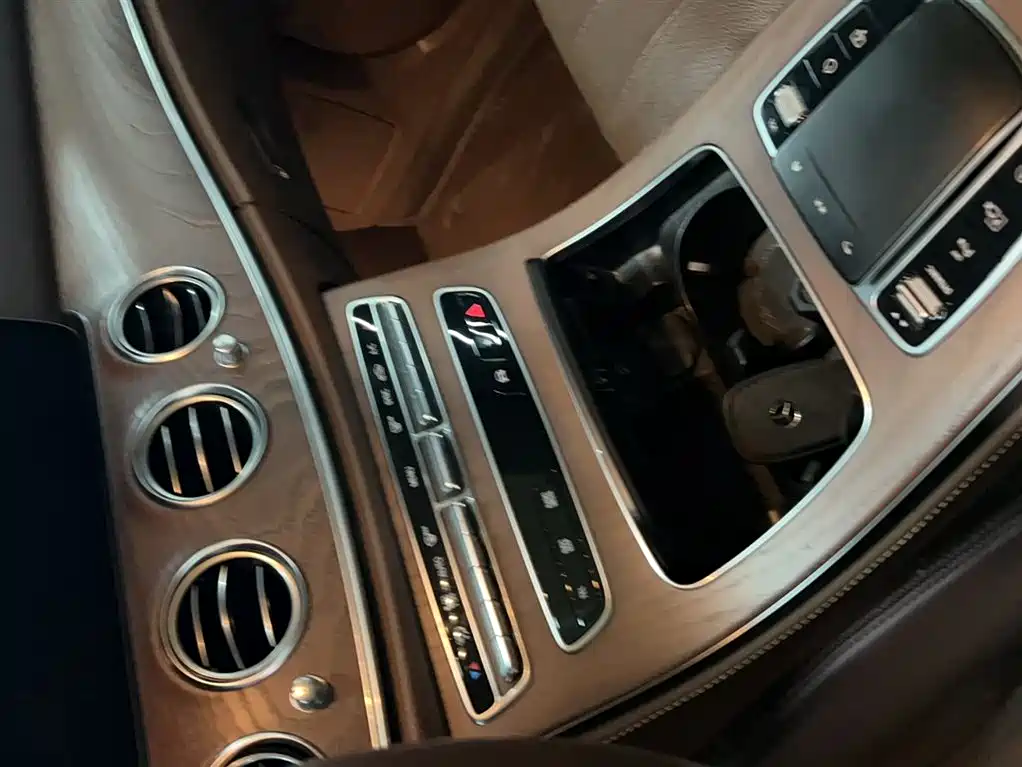 Mercedes-Benz E-Class 2021 Facelift E 300 L Luxury фото 16