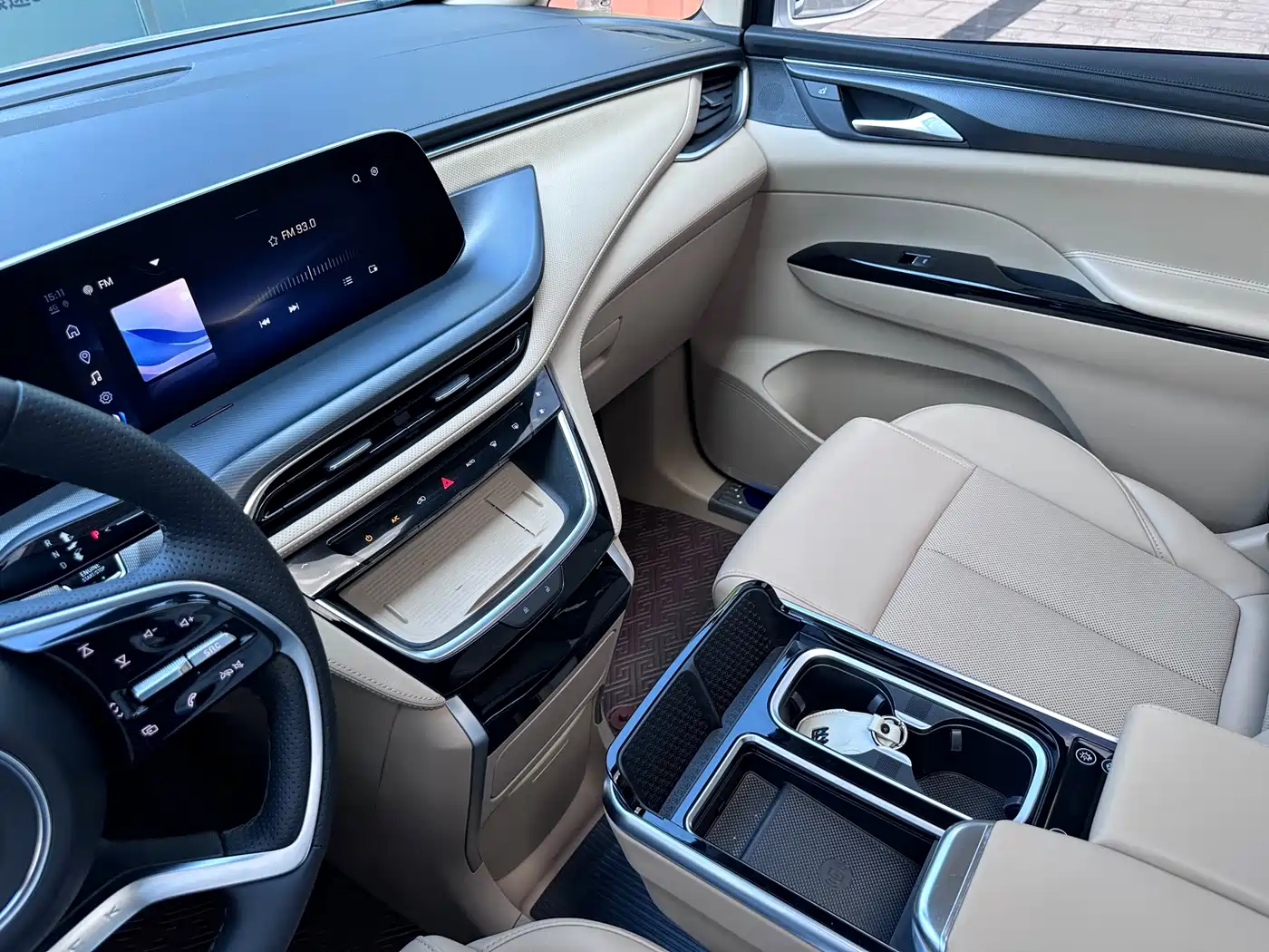 Buick GL8 New Energy 2025 Land Honor Premium Edition 7-Seater фото 7