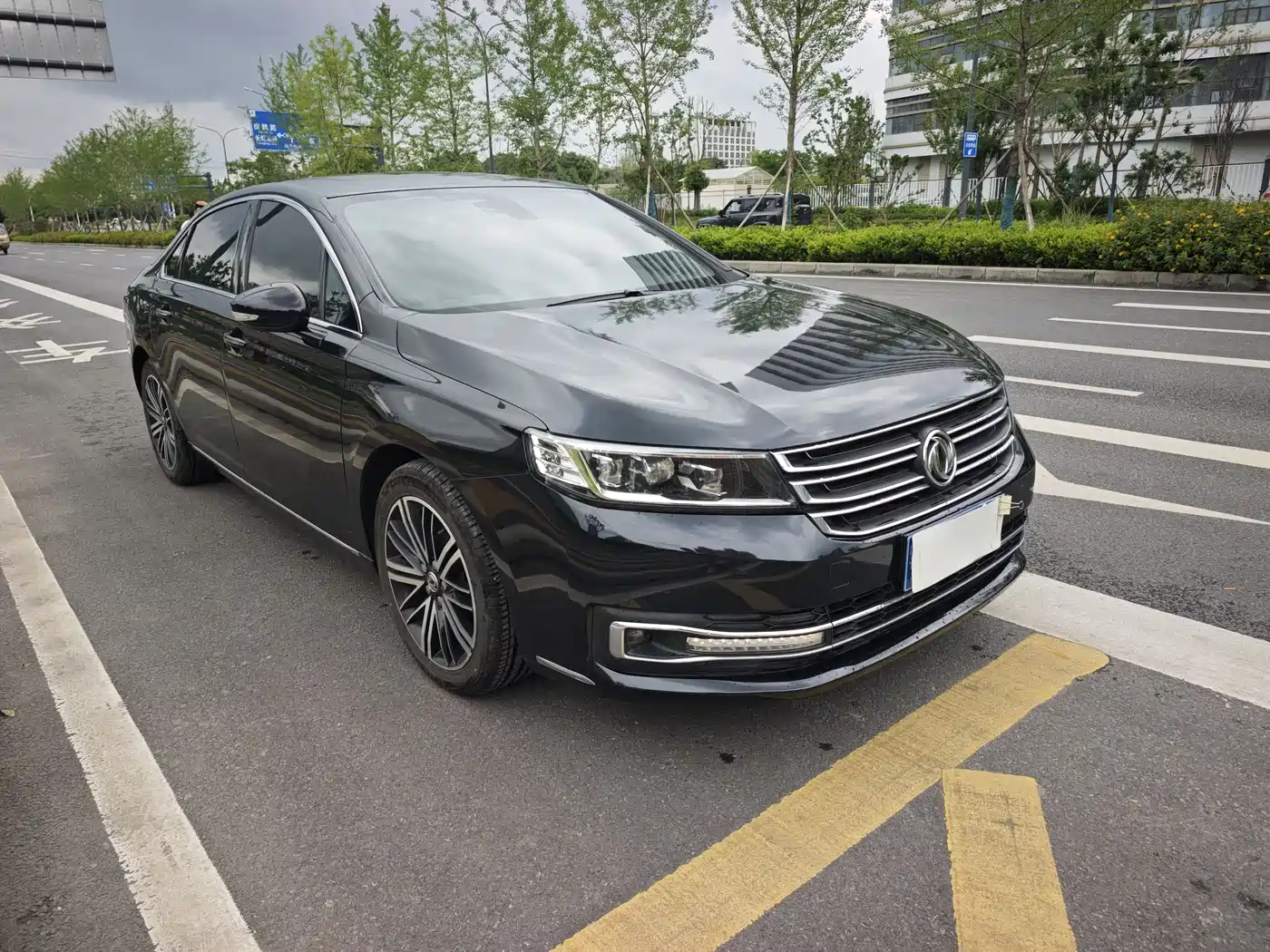 Dongfeng Aeolus Dongfeng A9 2019 2016 1.8T Luxury