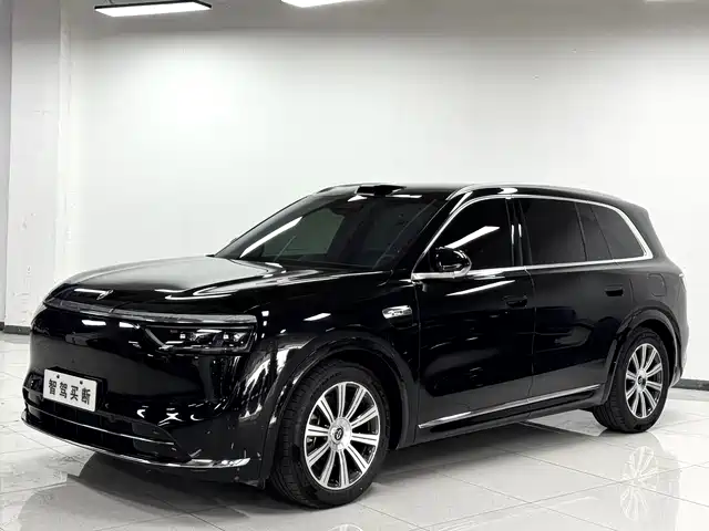 AITO ASK THE WORLD M8