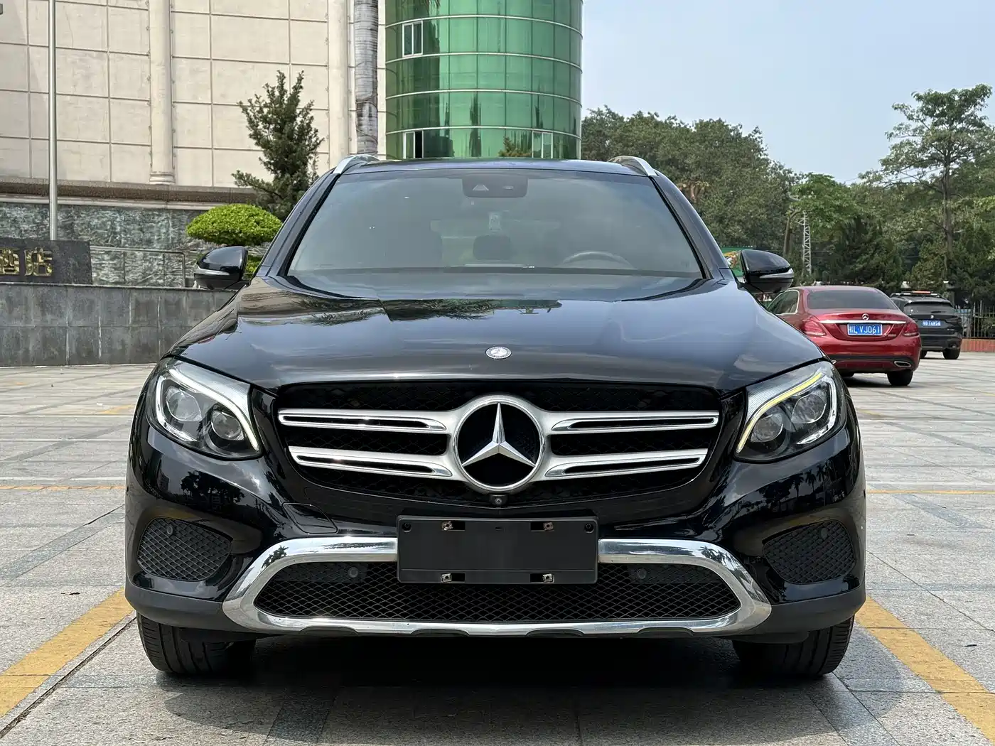 Mercedes-Benz GLC 2016 GLC 300 4MATIC Dynamic фото 2