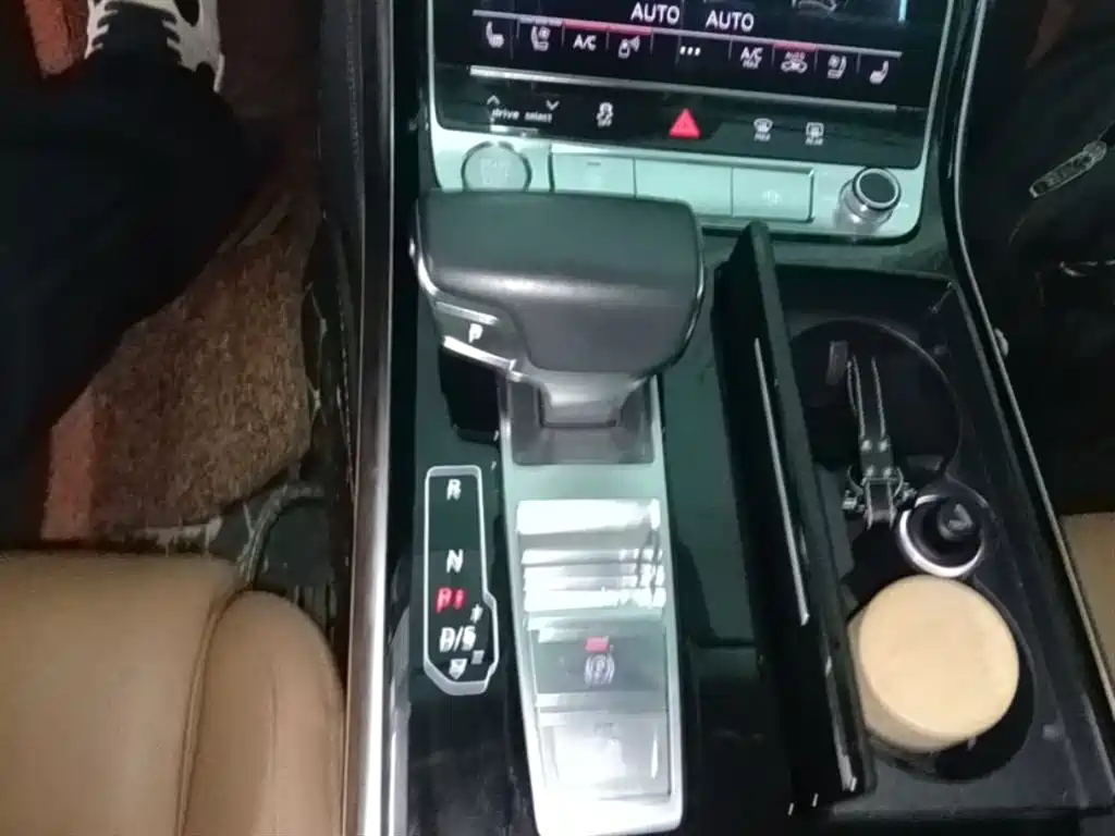 Audi A8 2019 A8L 55 TFSI quattro Luxury фото 21