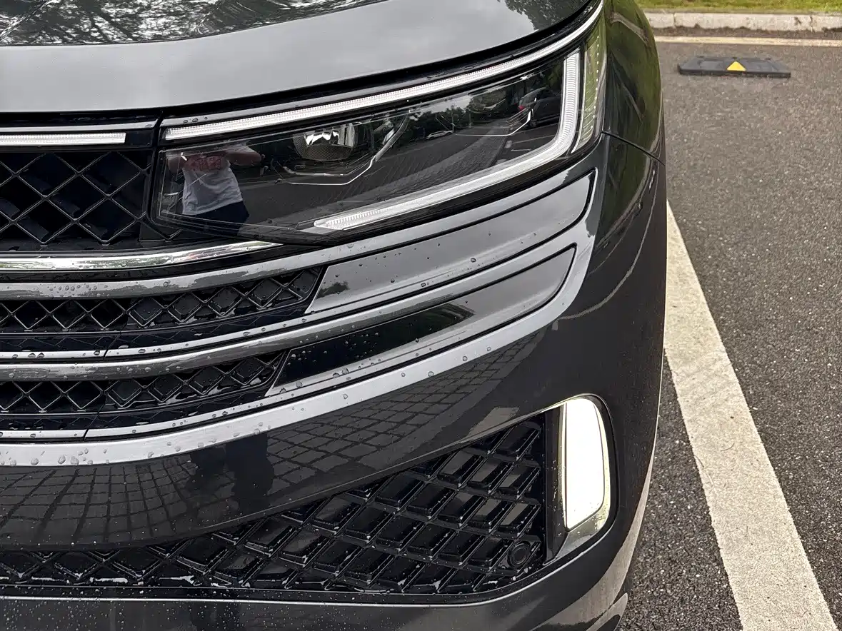 Volkswagen Talagon 2023 380TSI 4WD R-Line Touring Edition фото 5