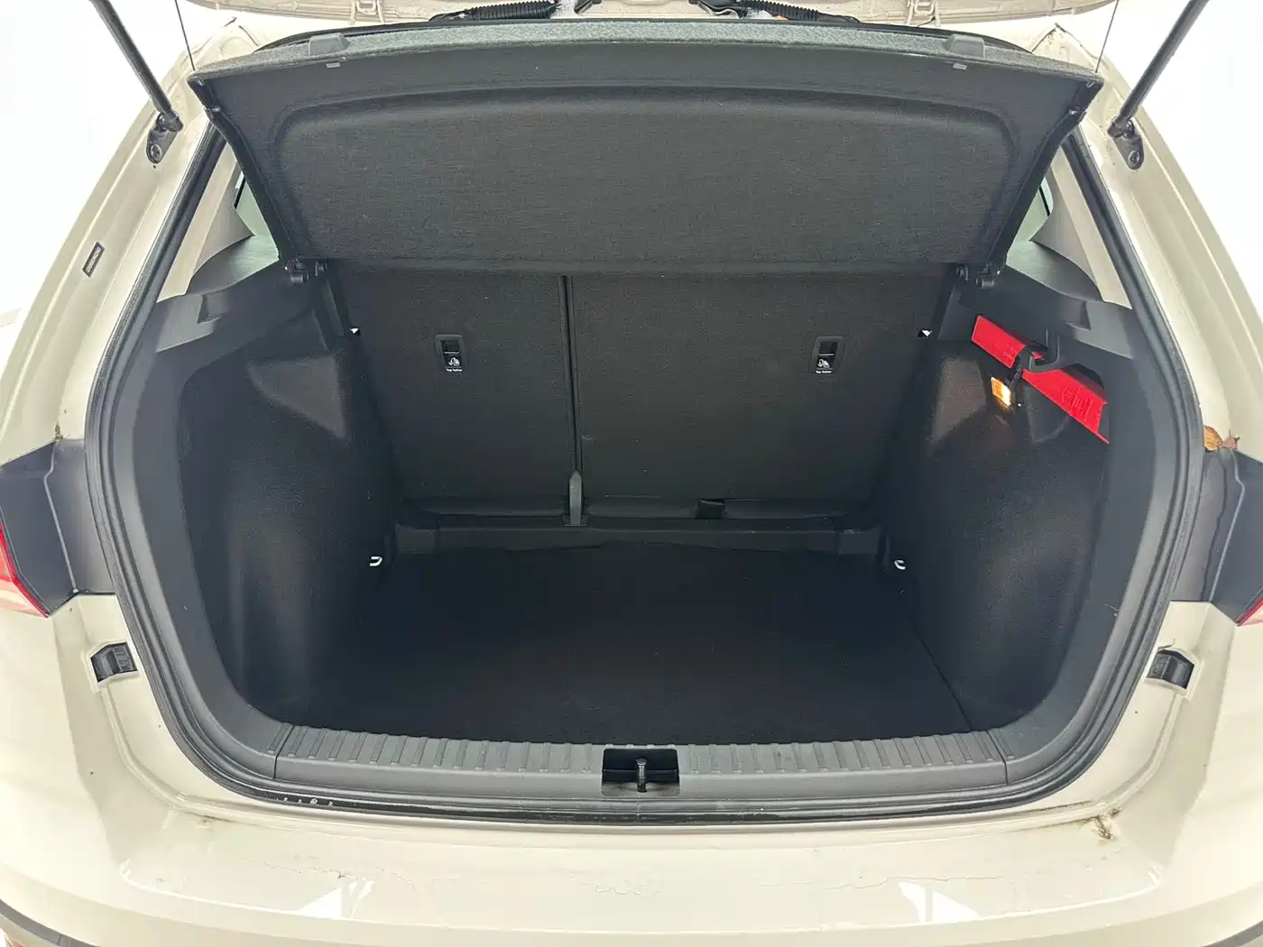 Volkswagen Tharu 2022 280TSI 2WD Trend фото 9