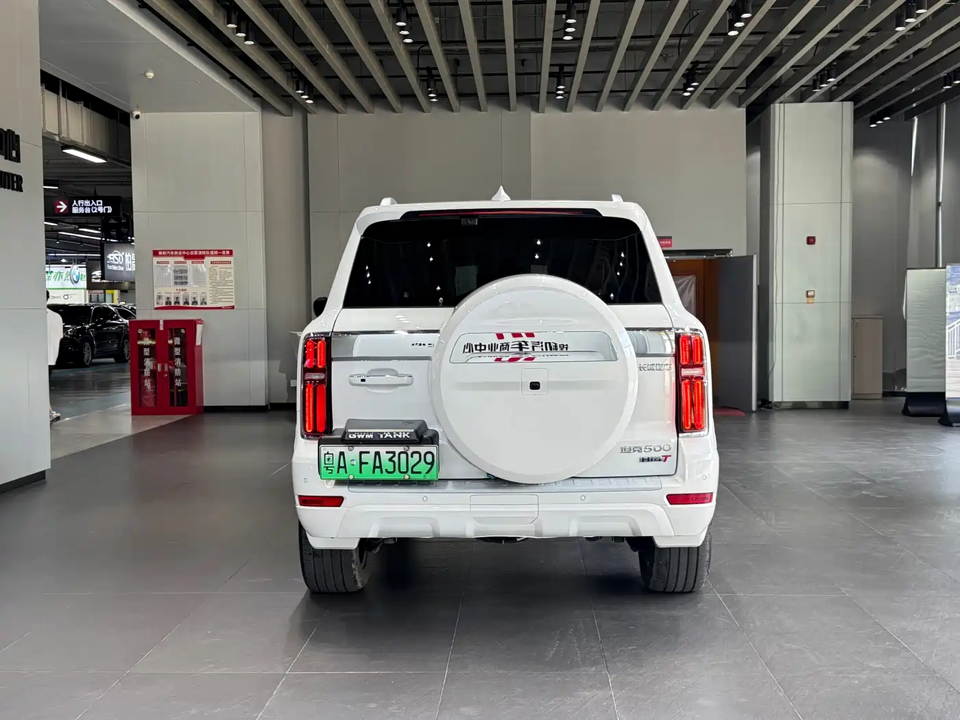 Tank 500 EV 2026 Hi4-T Smart Edition фото 6