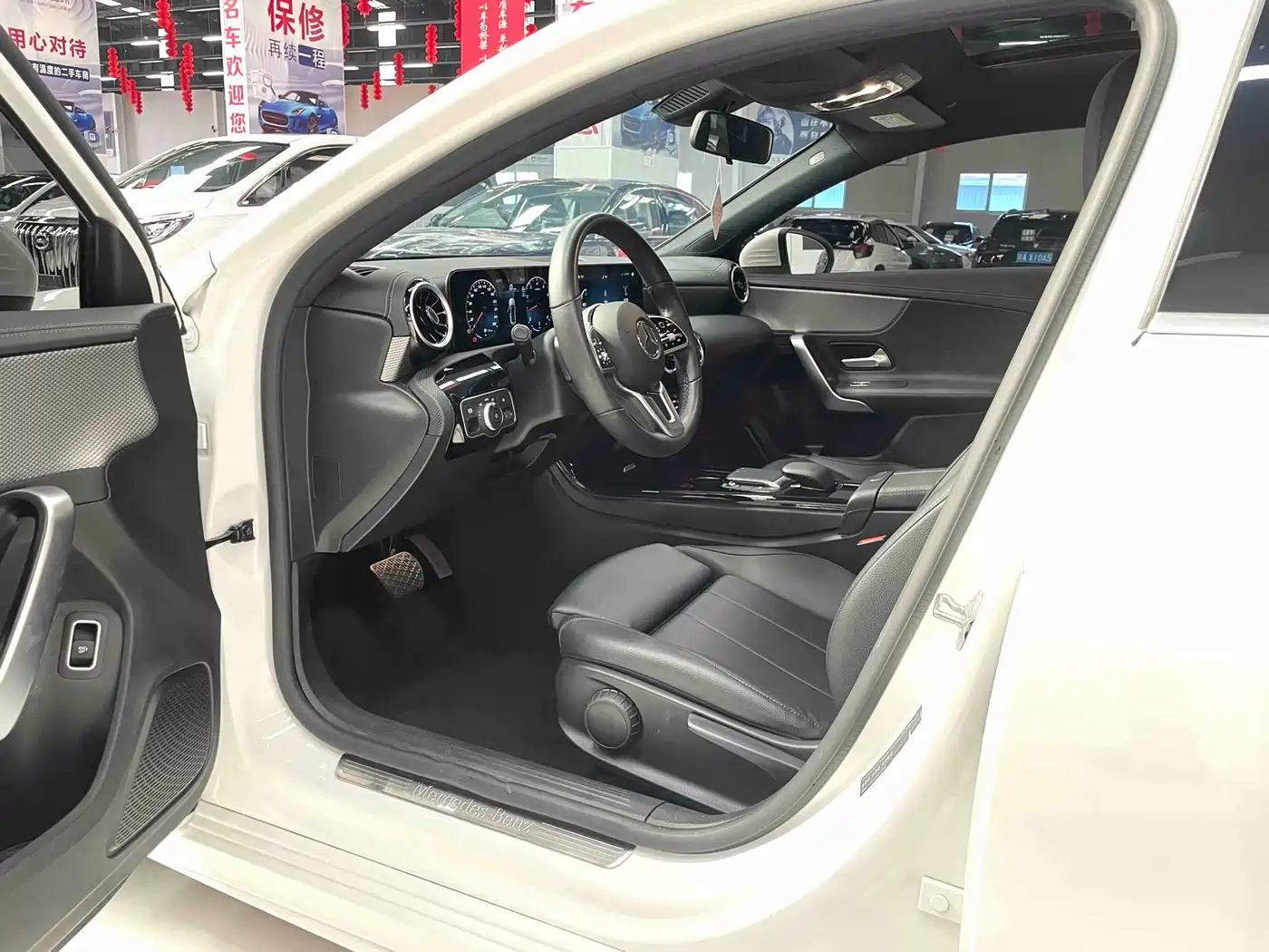 Mercedes-Benz A-Class 2022 A 180 L Sport Sedan фото 7