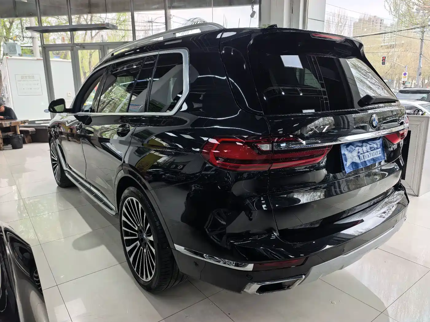 BMW X7 2019 xDrive40i Exclusive M Sport Package фото 6