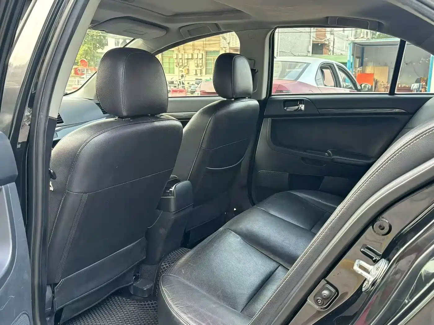Mitsubishi Lancer EX 2012 Zhishang 1.8L CVT Luxury фото 5