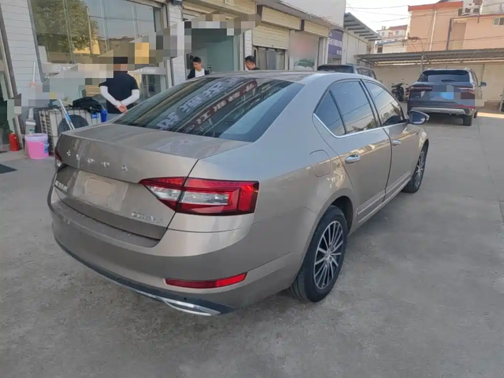 SKODA OCTAVIA