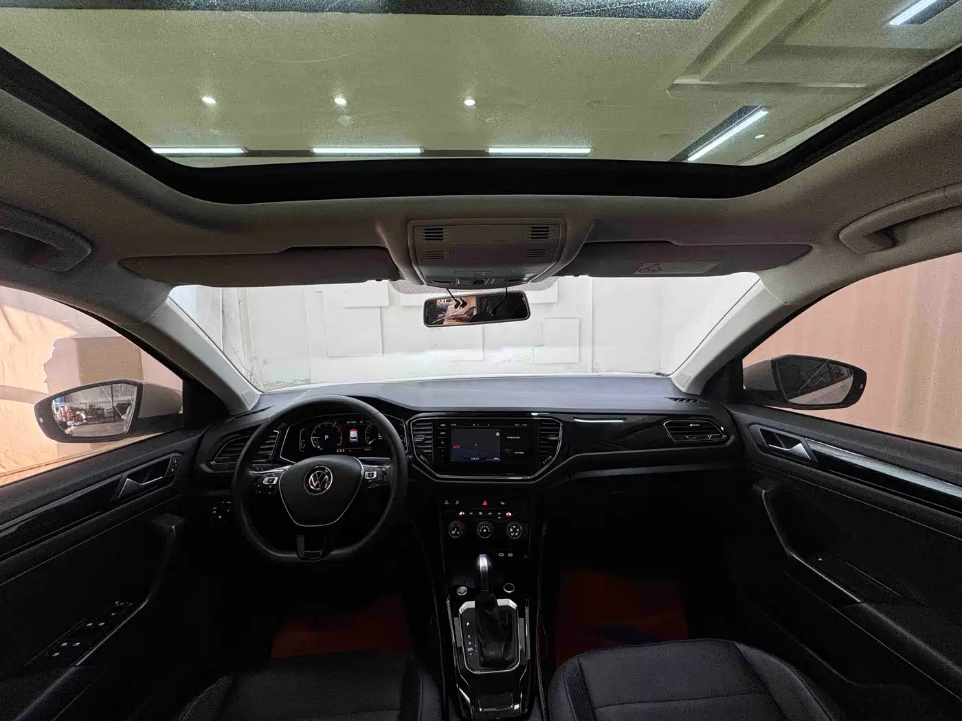 Volkswagen T-ROC 2022 280TSI DSG 2WD Comfort PLUS фото 17