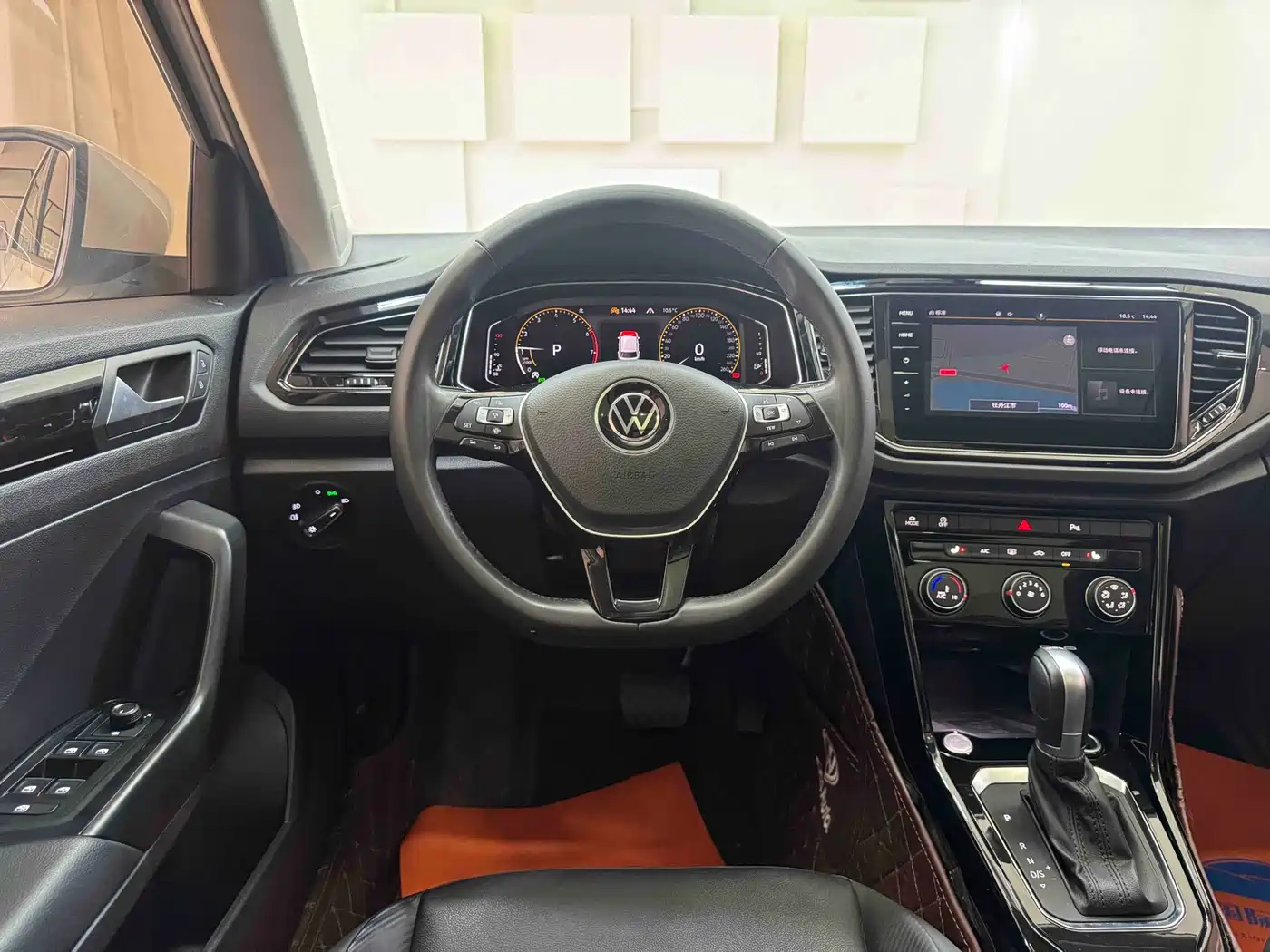 Volkswagen T-ROC 2022 280TSI DSG 2WD Comfort PLUS фото 16