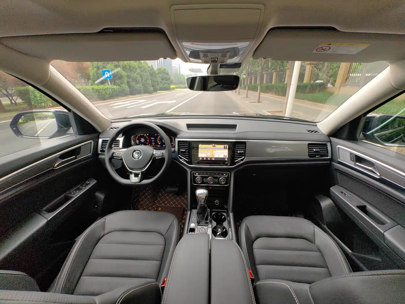 Volkswagen Teramont 2020 380TSI 4WD Luxury Edition China VI фото 12
