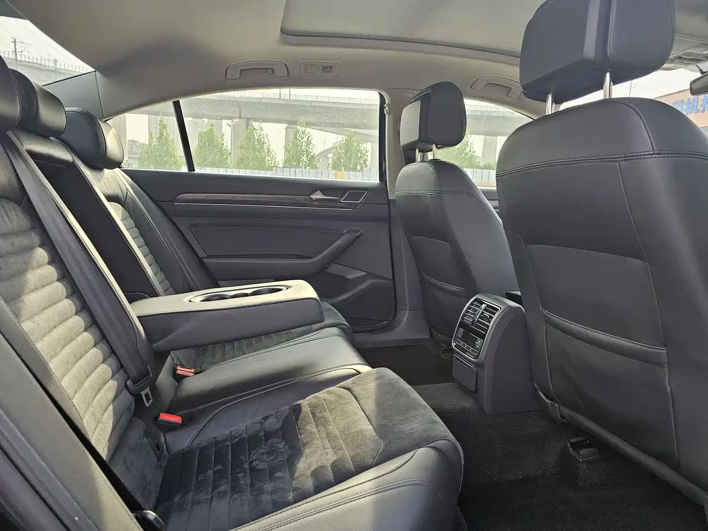 Volkswagen Magotan 2018 330TSI DSG Luxury фото 9