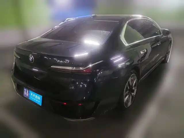 BMW 7 Series 2023 Model 740Li Premium Luxury Package — фото 2
