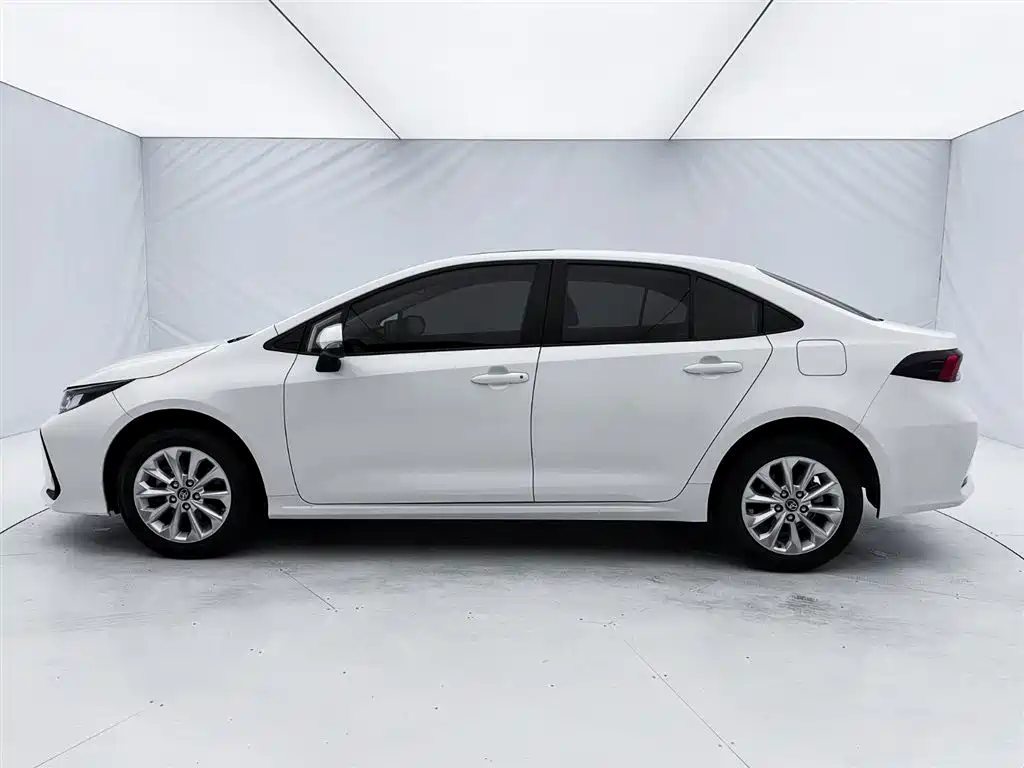 Toyota Corolla 2021 1.2T S-CVT Elite PLUS Edition фото 7