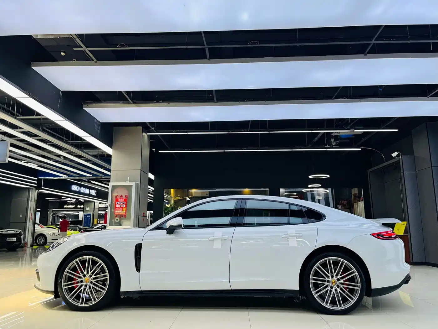 Porsche Panamera 2017 Panamera 3.0T фото 4