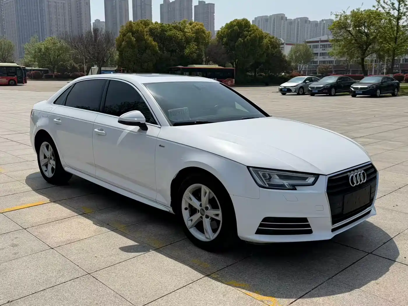 Audi A4L 2017 40 TFSI Fashion Edition