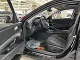 Фото 7 - Hyundai Elantra