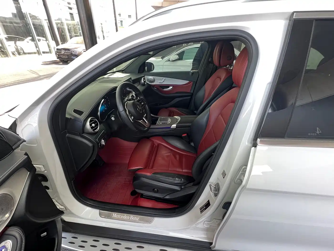 Mercedes-Benz GLC 2020 GLC 260 L 4MATIC Luxury фото 4