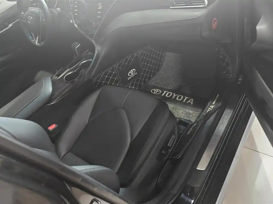 Toyota Camry 2018 2.5G Luxury Edition фото 8
