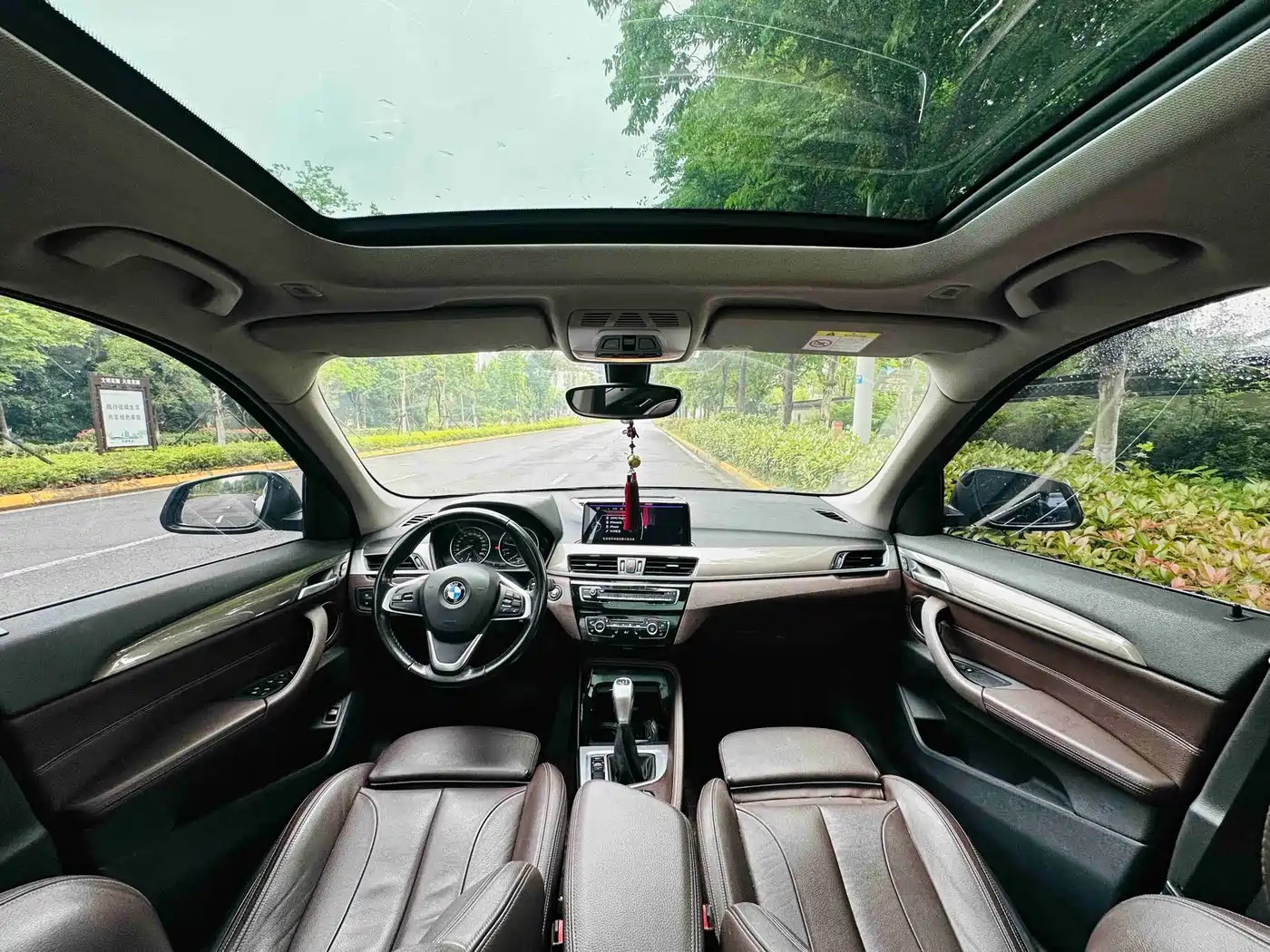 BMW X1 2018 xDrive20Li Premium Model фото 7