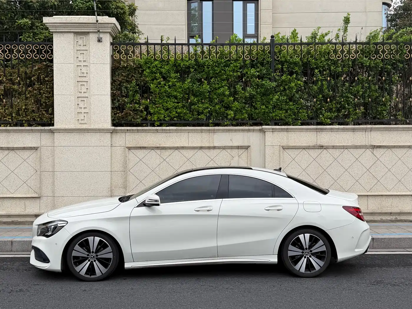 Mercedes-Benz CLA (Import) 2017 Facelift CLA 200 Style фото 3
