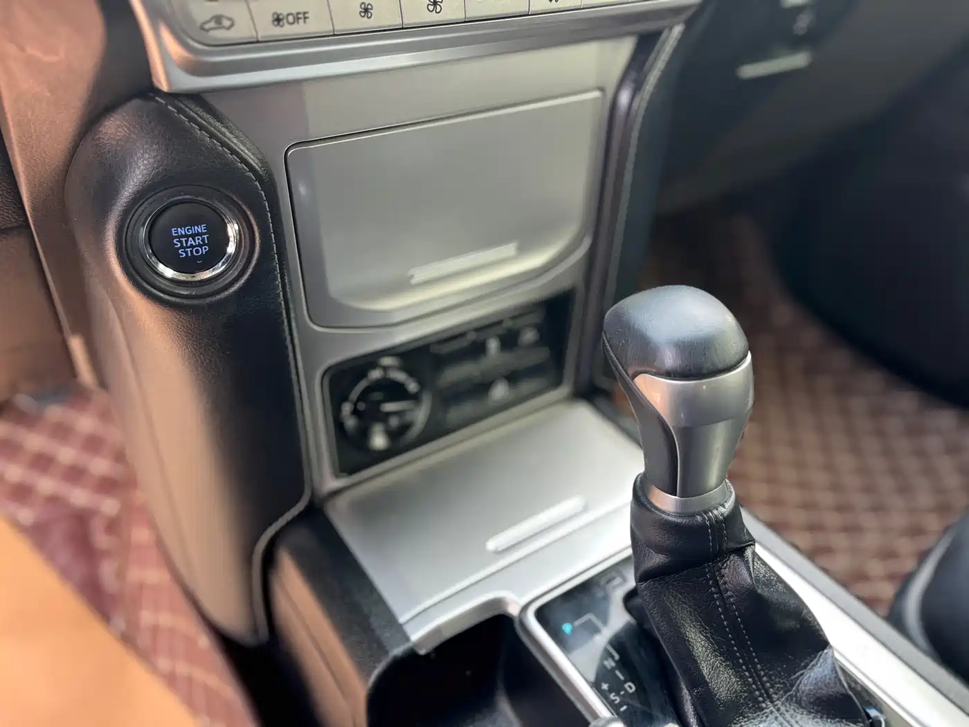 Toyota Prado 2019 3.5L Automatic TX-L Zunxiang Edition фото 13